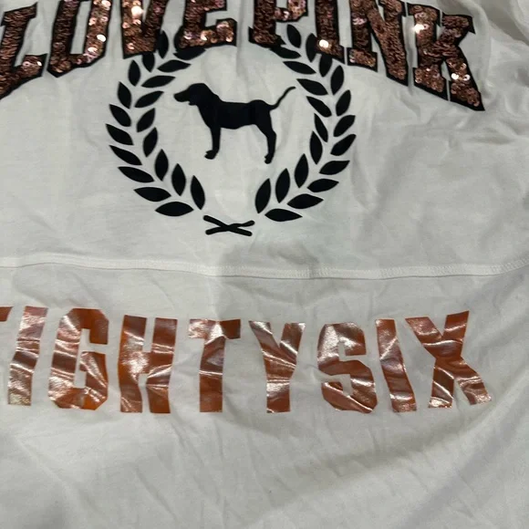 PINK Victoria's Secret White V-Neck Tee - Picture 5 of 11